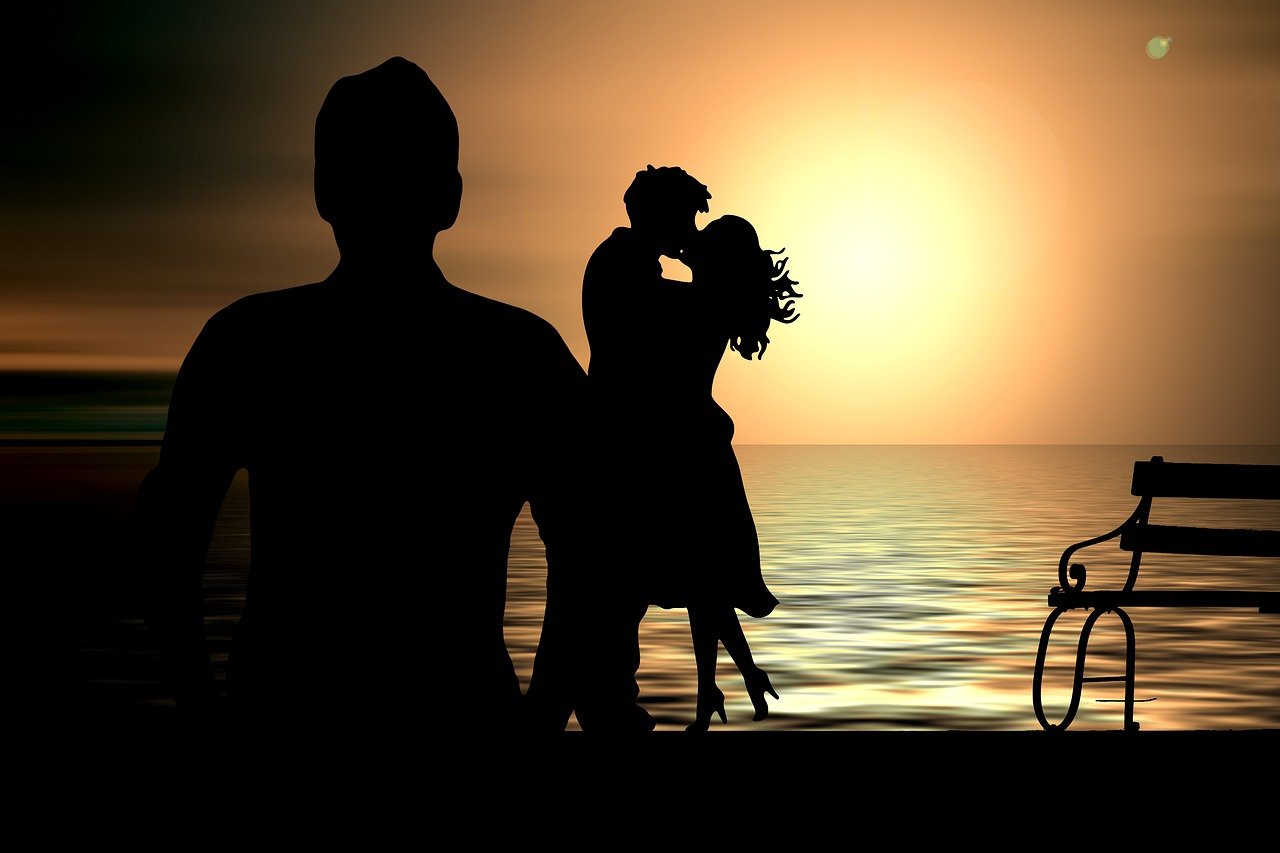 The Biggest Open Relationship Red Flags (And How to Address Them)